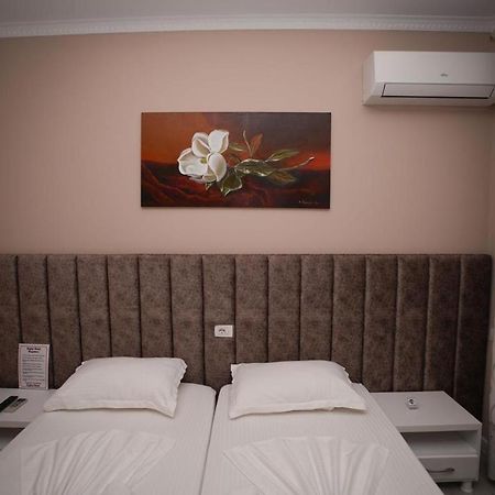 Hotel Kojku Durres Exterior photo